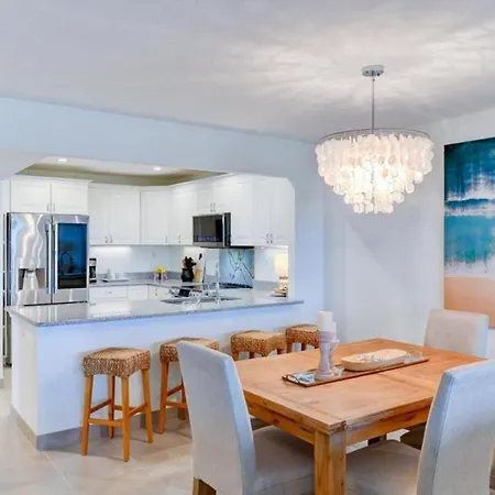 1125-407 Step Into Coastal Paradise
